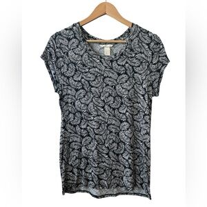 H&M Feather Print Maximalism Black and White Vacation T-Shirt Women’s Large